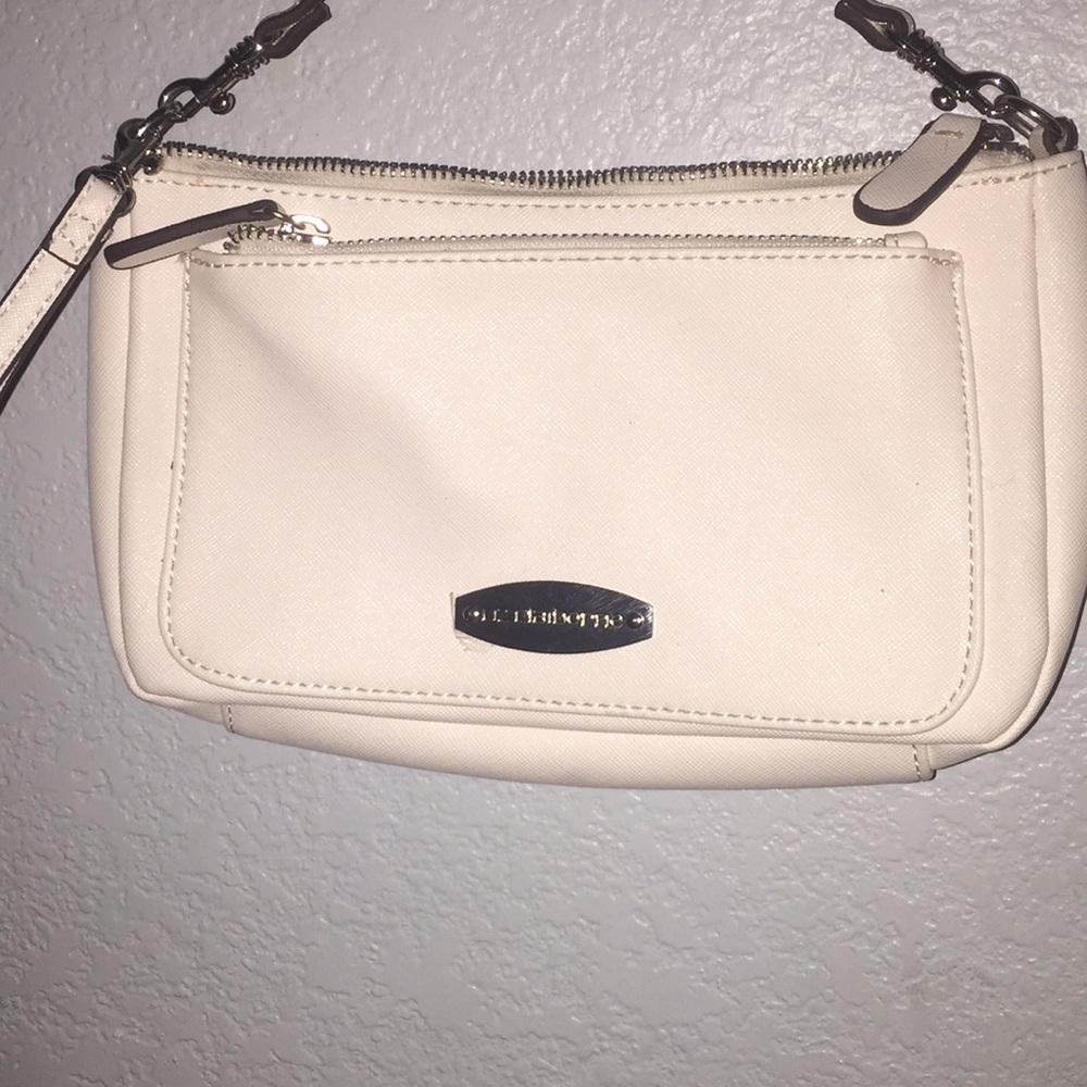 Whit purse